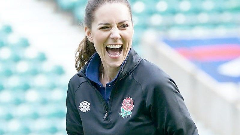 Herzogin Kate beim Rugby-Training im Londoner Twickenham-Stadion. Foto: Yui Mok/PA Wire/dpa