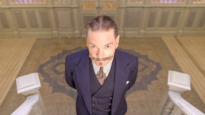 Kenneth Branagh als Hercule Poirot in einer Szene des Films "Tod auf dem Nil". Foto: Rob Youngson/20th Century Fox/dpa