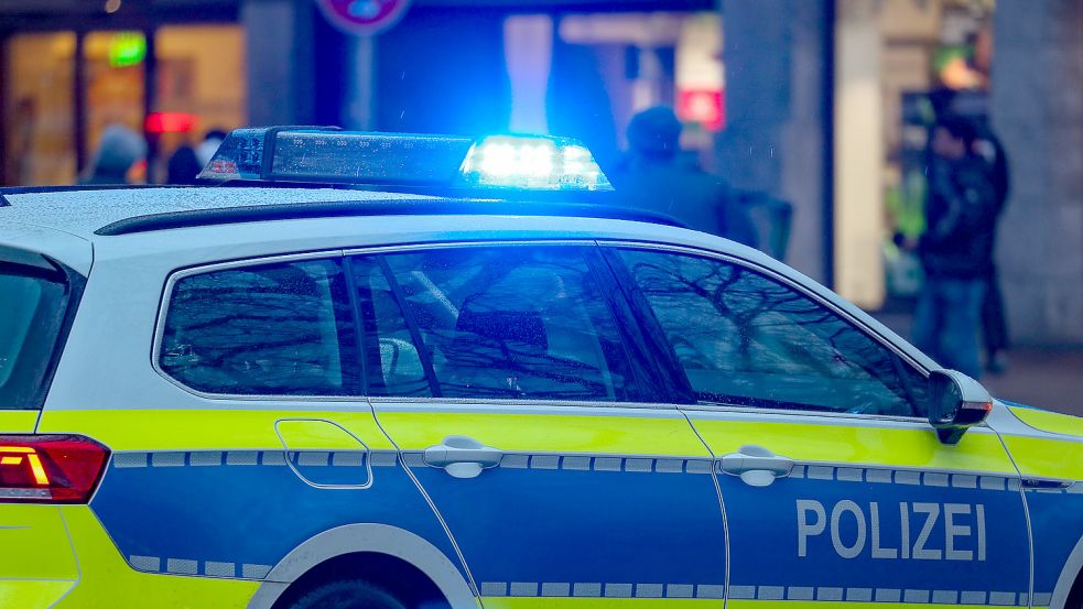 Hannover: Die Polizei kann eine Massenschlägerei von Jugendlichen noch verhindern. (Symbolbild) Foto: imago images/localpic