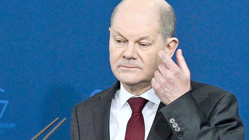 Bundeskanzler Olaf Scholz hat den Angriff Russlands auf die Ukraine scharf verurteilt. Foto: John Macdougall/AFP-Pool/dpa