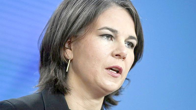 Außenministerin Annalena Baerbock: Putins Drohung ist ernst zu nehmen. Foto: John Macdougall/AFP POOL/dpa