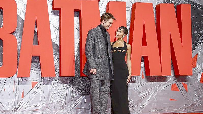 Robert Pattinson und Zoe Kravitz bei der Premiere von „The Batman“ in London. Foto: Joel C Ryan/Invision/AP/dpa