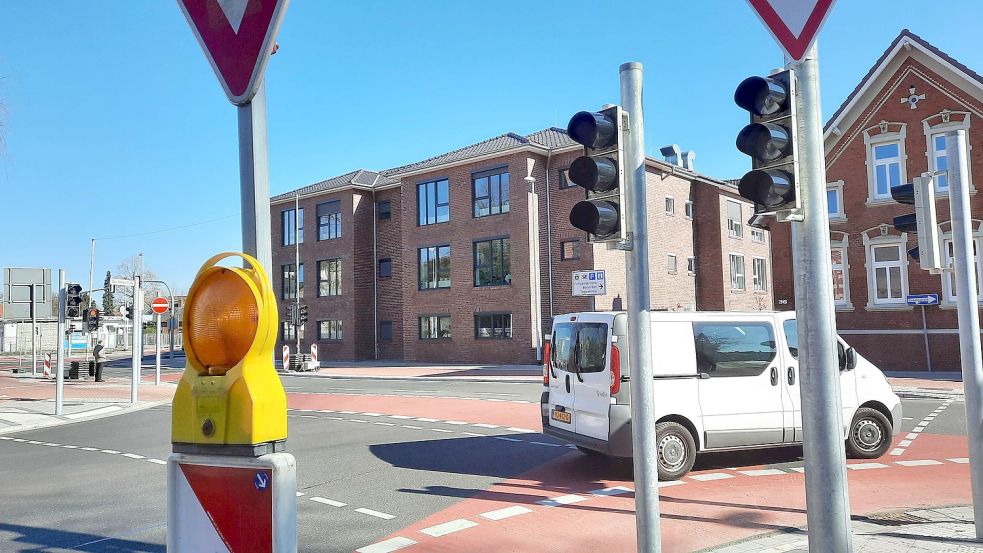 Nach wie vor leuchtet am Bummert nur die provisorische Ampel. Foto: Kierstein