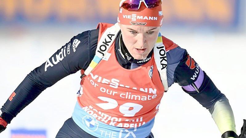 Beim Biathlon-Weltcup steht der Sprint der Damen auf dem Programm. Auch Denise Herrmann aus Deutschland startet. Foto: Vesa Moilanen/Lehtikuva/dpa