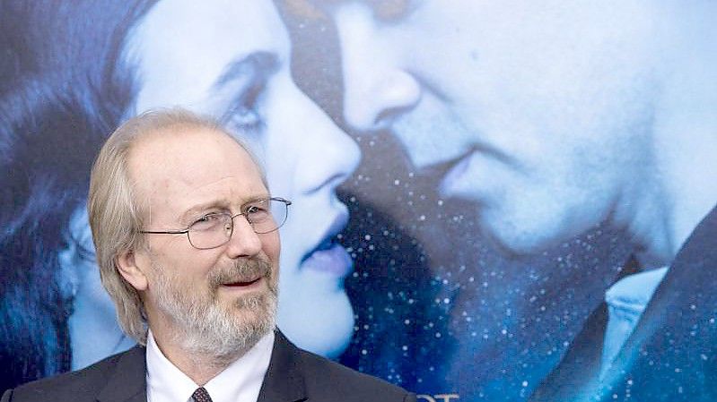 William Hurt bei einer Filmpremiere in New York. Der US-Schauspieler ist im Alter von 71 Jahren gestorben. Foto: Andrew Kelly/EPA/dpa