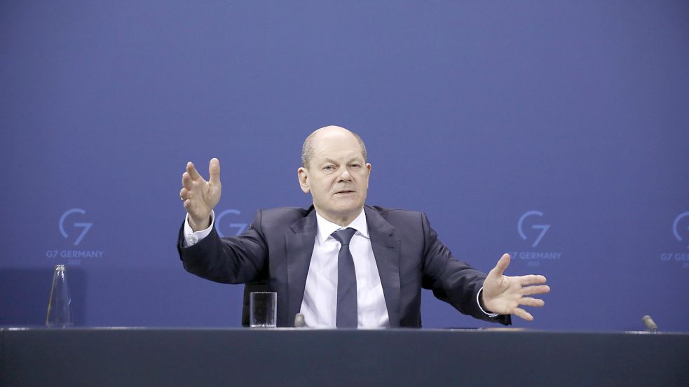 Olaf Scholz, Bundeskanzler, Deutschland, Berlin, Bundeskanzleramt, Pressekonferenz von BK Scholz, MP Wüst und der RBM in Foto: IMAGO/M. Popow