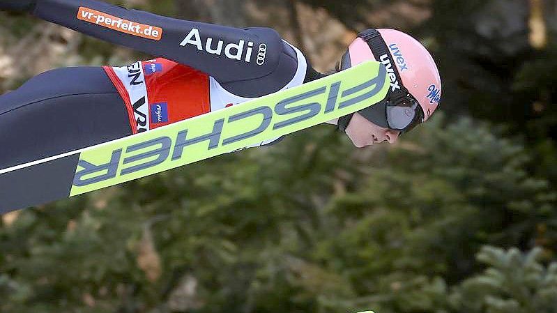 Wurde nur 12. beim Skifliegen in Planica: Karl Geiger. Foto: Karl-Josef Hildenbrand/dpa