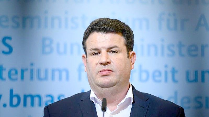 Begrüßt die staatliche Unterstützung für Geflüchtete aus der Ukraine: Arbeitsminister Hubertus Heil. Foto: Bernd von Jutrczenka/dpa