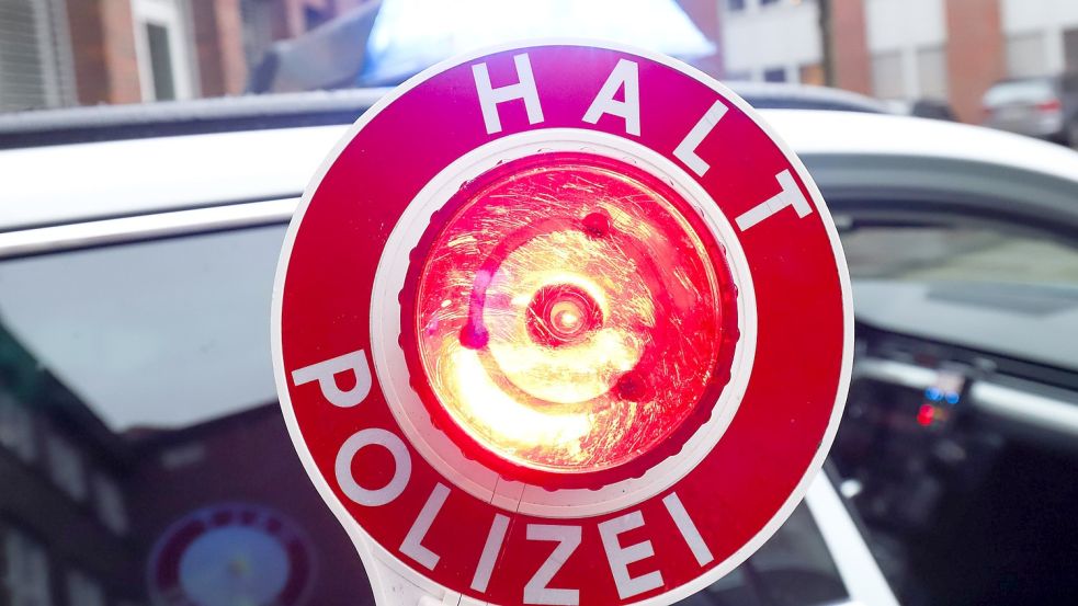 Zwei Männer sind in Bremen vor einer Polizeikontrolle geflüchtet - allerdings ohne Erfolg (Symbolfoto). Foto: Melanie Hohmann