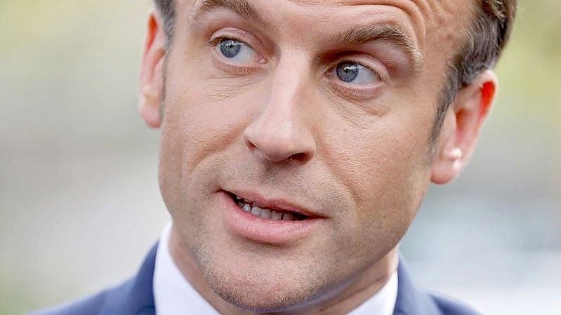 Frankreich steht nach der ersten Runde der Präsidentschaftswahl vor einer richtungsweisenden Entscheidung. Foto: Ludovic Marin/AFP/dpa