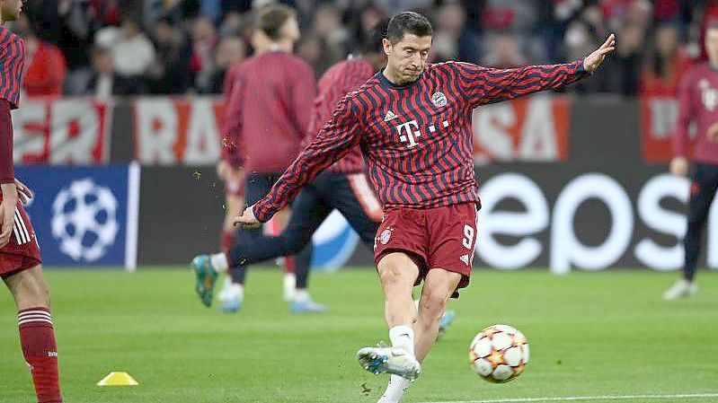 Hat beim FC Bayern München noch einen Vertrag bis zum Sommer 2023: Robert Lewandowski. Foto: Sven Hoppe/dpa