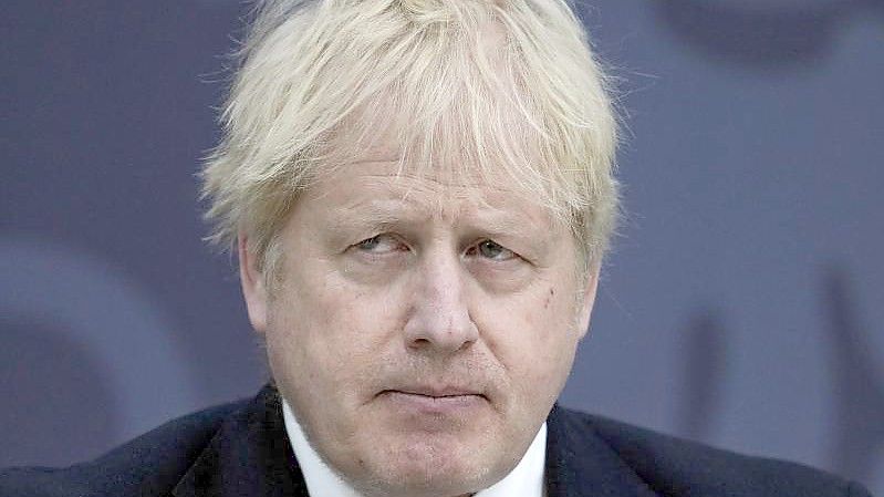 Erhielt einen Strafbefehl wegen seiner Teilnahme an einer der Lockdown-Partys: Boris Johnson. Foto: Matt Dunham/PA/dpa