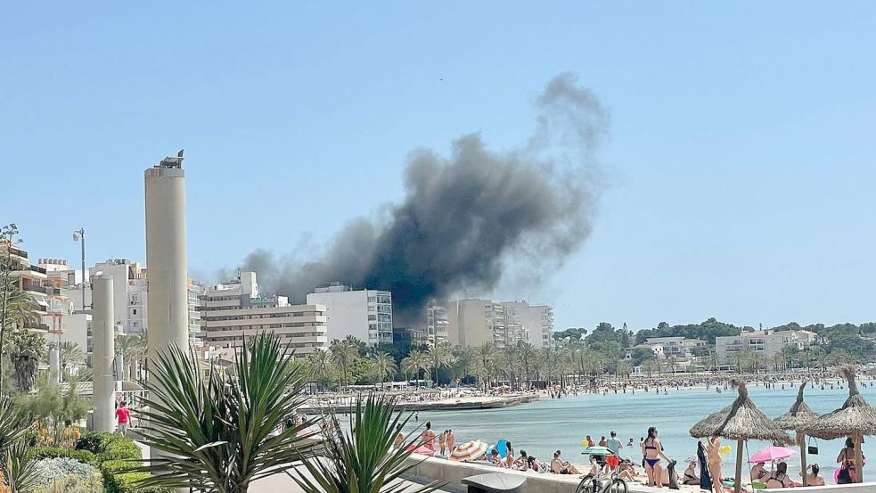 Feuer in einem Restaurant auf Mallorca: Deutsche Mitglieder eines Kegelclubs soll kurz nach ihrer Ankunft einen Brand verursacht zu haben. Ihnen drohen lange Haftstrafen. Foto: dpa/5vision