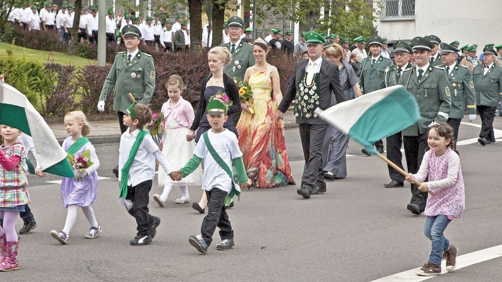 Das Schützenfest begleitet eine lange Tradition. Dabei gibt es einiges über die Festlichkeiten zu wissen. Foto: imago-images/Zoonar