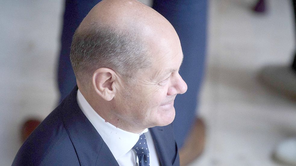 Plenarsitzung im Bundestag in Berlin Bundeskanzler Olaf Scholz (SPD) im Rahmen einer Abstimmung während der Sitzung des Foto: IMAGO/Christian Spicker