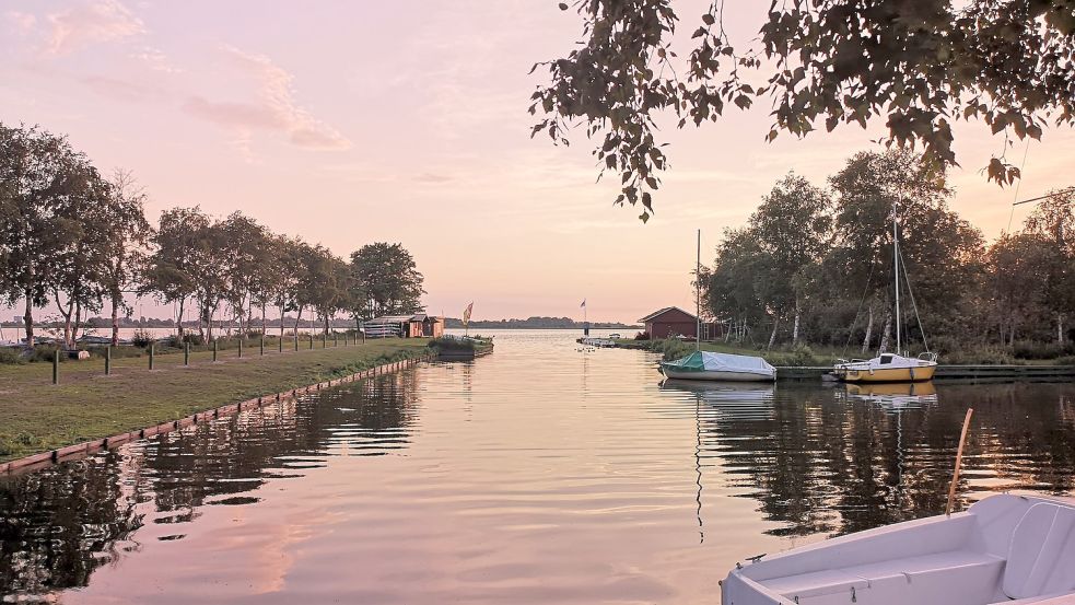 Sonnenuntergang am Großen Meer: Südbrookmerland will Natur und Tourismus nachhaltig verbinden. Foto: Südbrookmerland Touristik GmbH