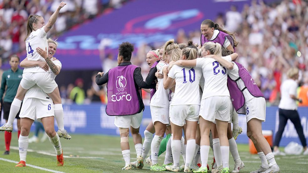 Englischer Jubel nach dem Führungstor zum 1:0. Foto: IMAGO IMAGES/PA Images