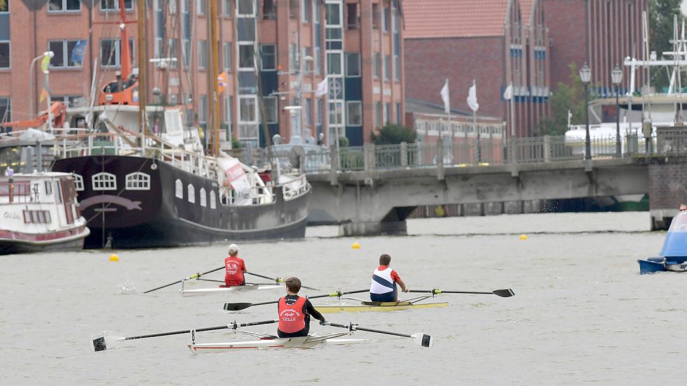 Auf spannende Rennen und zahlreiche Zuschauer hofft der RV Leer am Wochenende bei der 80. Leeraner Ruderregatta. Archivfoto: Ortgies