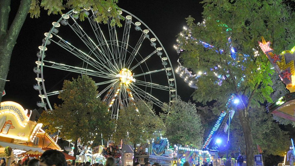 Eine Fahrt im Riesenrad gehört für jeden Gallimarkt-Besucher dazu. Foto: Wolters