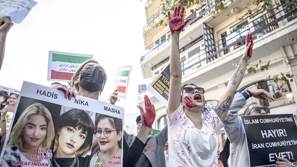 Bei den Protesten im Iran sind nach Angaben von Menschenrechtsorganisationen bislang mindestens 23 Kinder getötet worden. Foto: imago images/ZUMA Wire