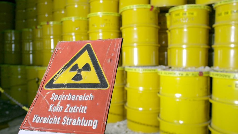 In rund 500 Metern Tiefe lagern im Endlager Morsleben Fässer mit Atommüll. Foto: dpa/Jens Wolf