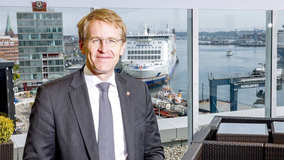 „Nachvollziehbar“ nennt Daniel Günther die Pläne im Hamburger Hafen. Foto: dpa/Axel Heimken