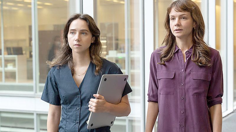 Megan Twohey (Carey Mulligan) und Jodi Kantor (Zoe Kazan) versuchen, die Weinstein-Affäre aufzuklären. „She Said“, ab Donnerstag neu im Kino. Foto: Universal Pictures