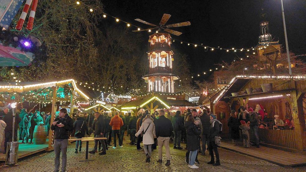 Der Emder Engelke-Markt geht an diesem Sonnabend nach knapp sechs Wochen zu Ende. Foto: Hanssen