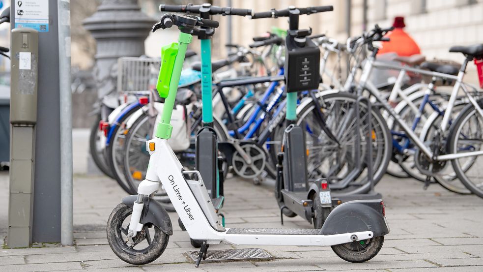 Der Angeklagte war während des Unfalls mit einem E-Scooter unterwegs. Symbolbild: Hoppe/DPA