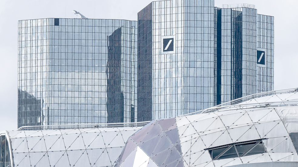 An der Börse unter Druck: Die Deutsche Bank. Foto: dpa/Boris Roessler