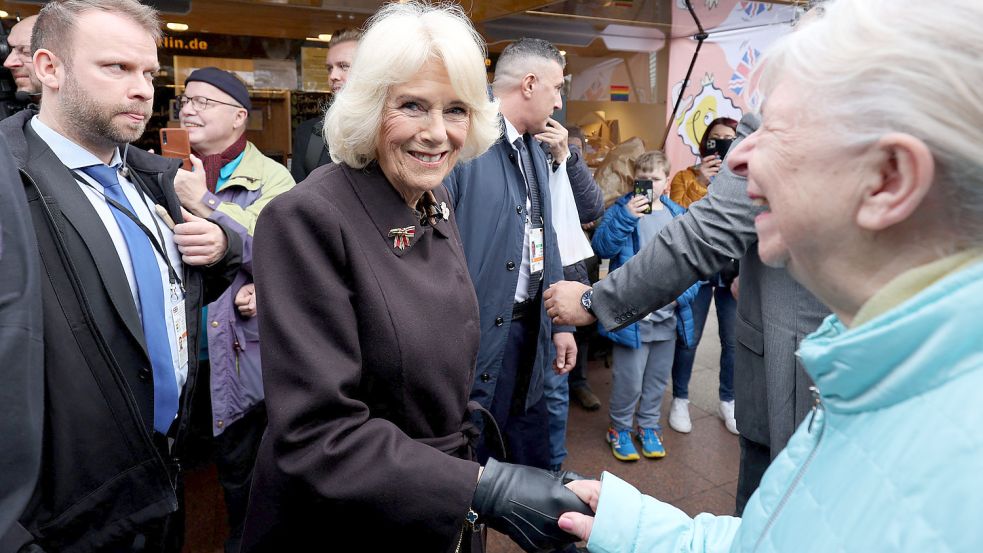 Lange haderten die Briten mit der Frau ihres Königs Charles, doch inzwischen wollen sie Camilla nicht mehr missen. Foto: AFP/Adrian Dennis