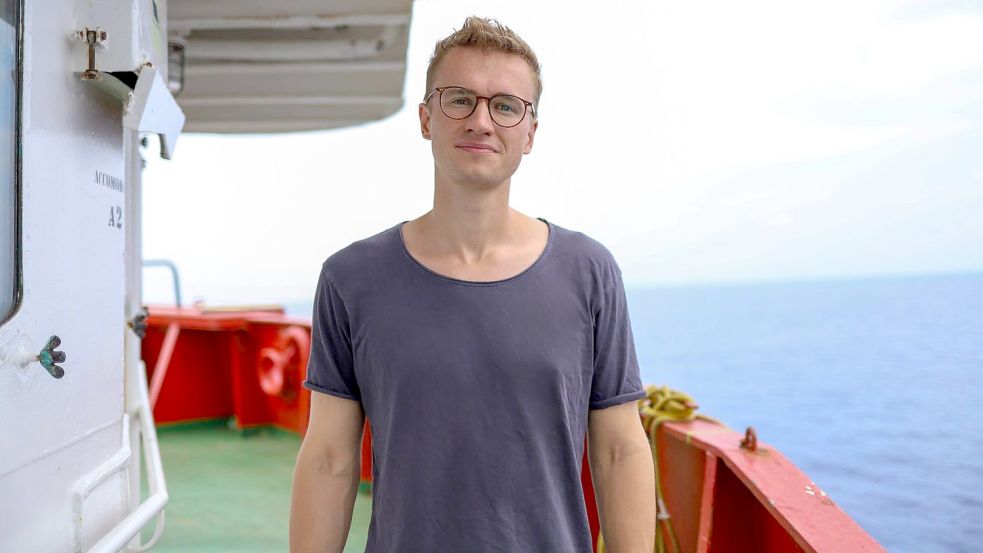 Der Grünen-Politiker Julian Pahlke, hier im August 2022 auf einem Rettungsschiff im Mittelmeer, setzt sich bereits seit Jahren für Migranten ein. Foto: /Privat/DPA