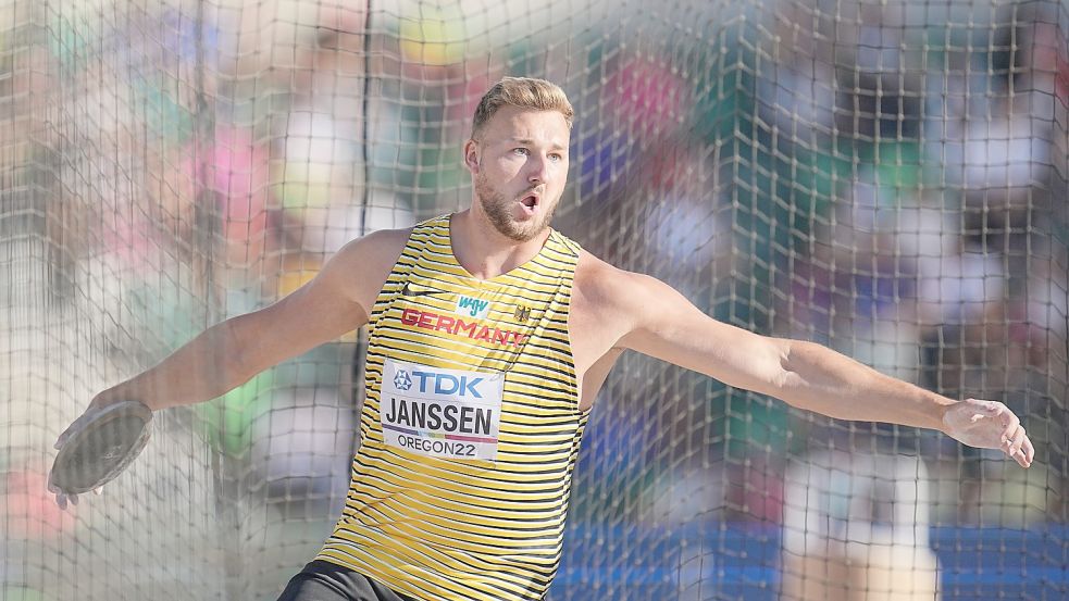 Schon vor einem Jahr trat Henrik Janssen bei der WM im amerikanischen Eugene an. In diesem Jahr sind die Weltmeisterschaften in Budapest. Der „Friesenriese“ hat beste Chancen, dort am Start zu sein. Foto: DPA