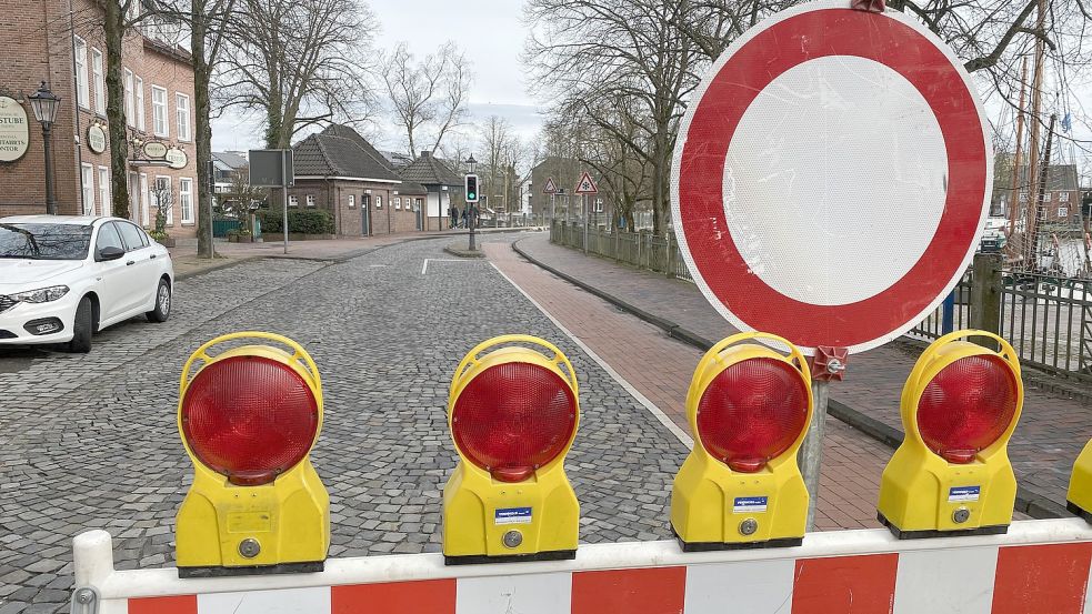 Die Rathausbrücke wird wieder gesperrt. Foto: Stadtwerke Leer/Archiv