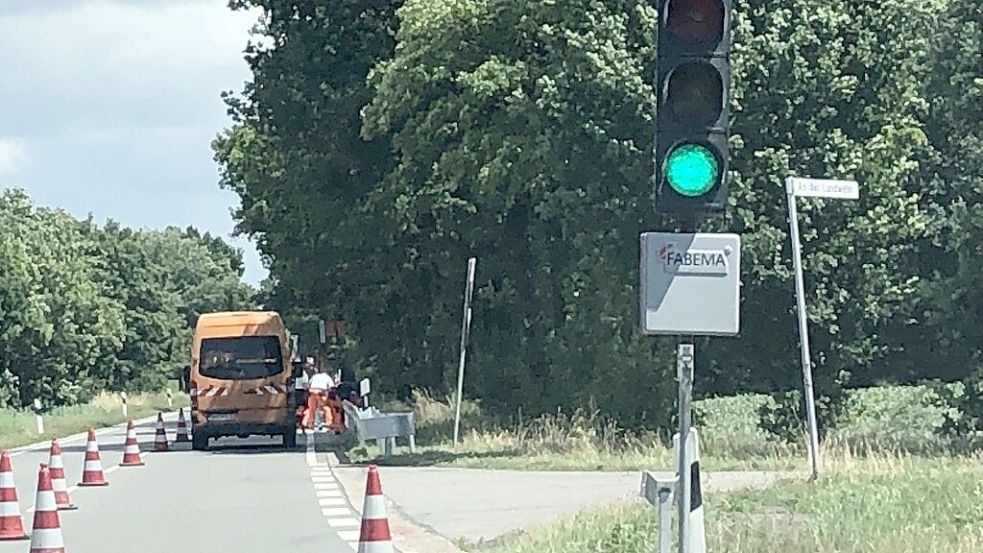 Mit mehreren Bautrupps wird an der Straße gearbeitet. Foto: Boschbach