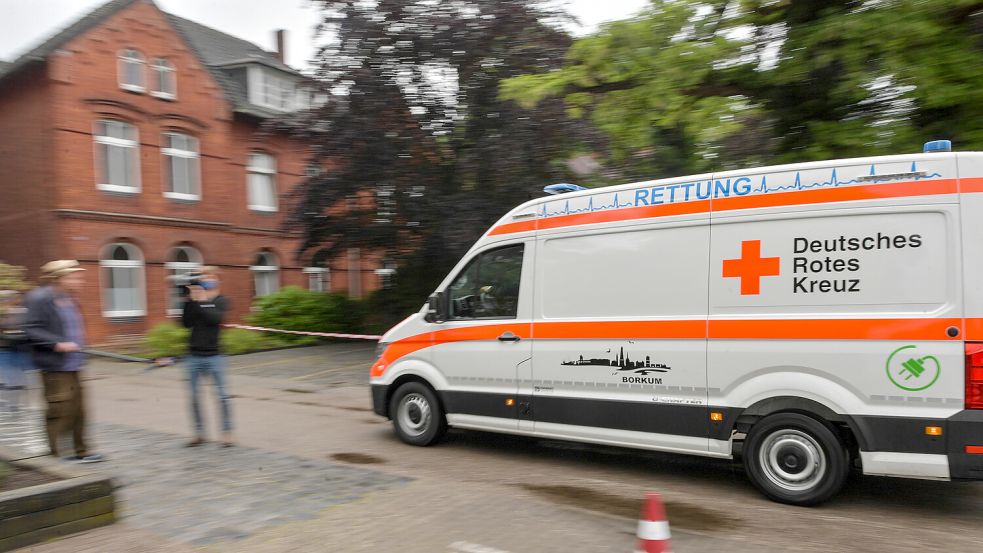 Das DRK Leer betreibt die Rettungswache an seinem Standort an der Heisfelder Straße. Ein Umzug ist seit mehr als zehn Jahren in der Diskussion. Foto: Ortgies/Archiv