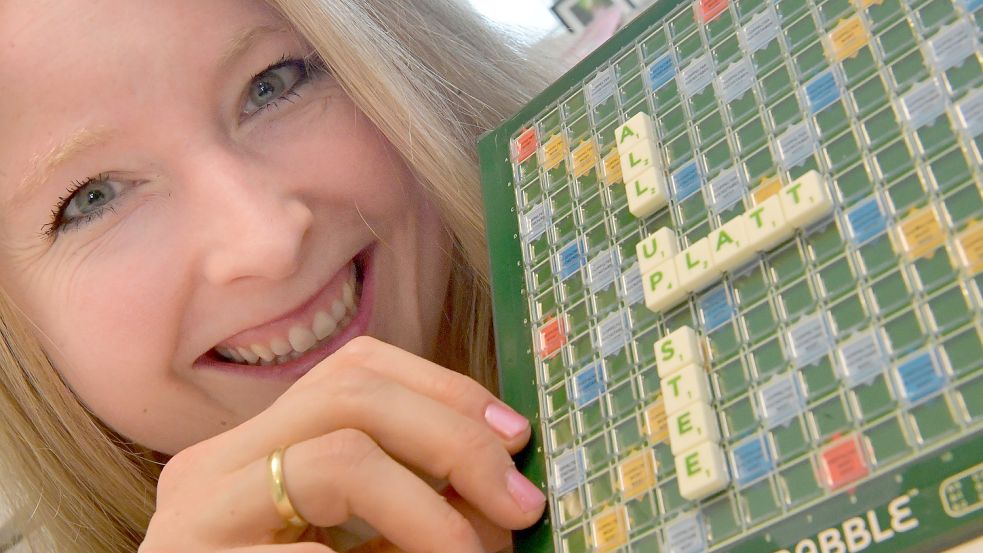 Grietje Kammler vom Plattdüütskbüro der Ostfriesischen Landschaft gehört zu den Hüterinnen der plattdeutschen Sprache. Foto: Ortgies