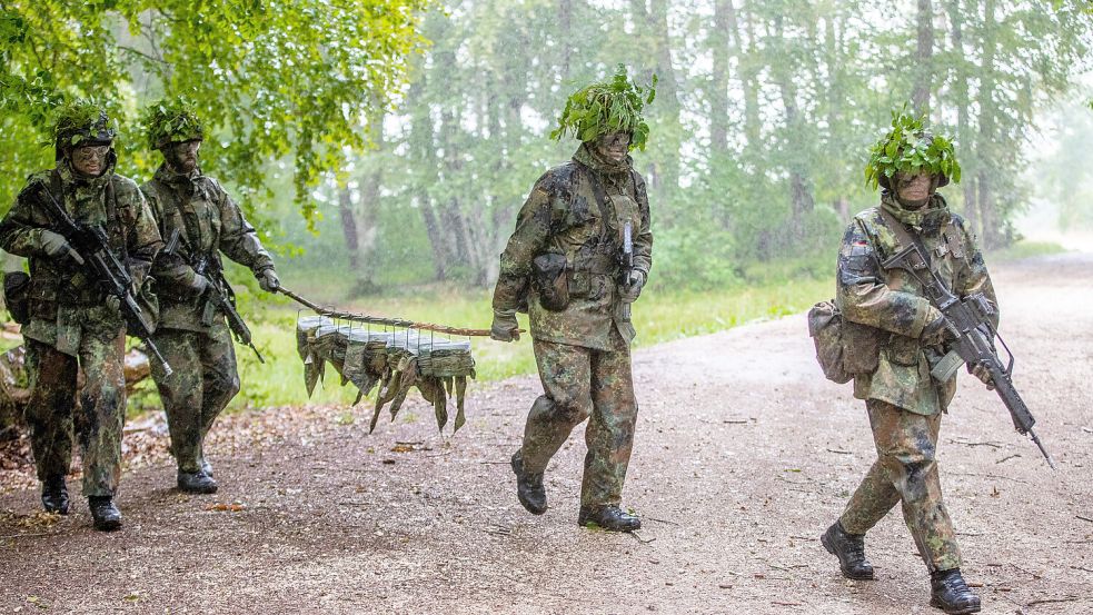 Laut aktuellen Zahlen lassen sich immer mehr Ungediente bei der Bundeswehr zum Reservisten ausbilden. Foto: dpa/Christoph Schmidt