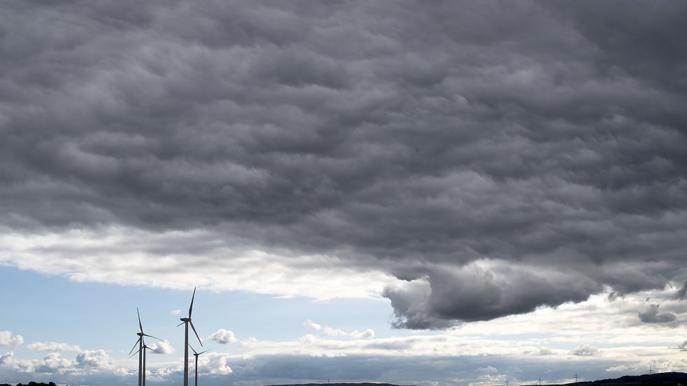 Ende der Woche muss wieder mit Gewittern gerechnet werden. Foto: dpa/Julian Stratenschulte