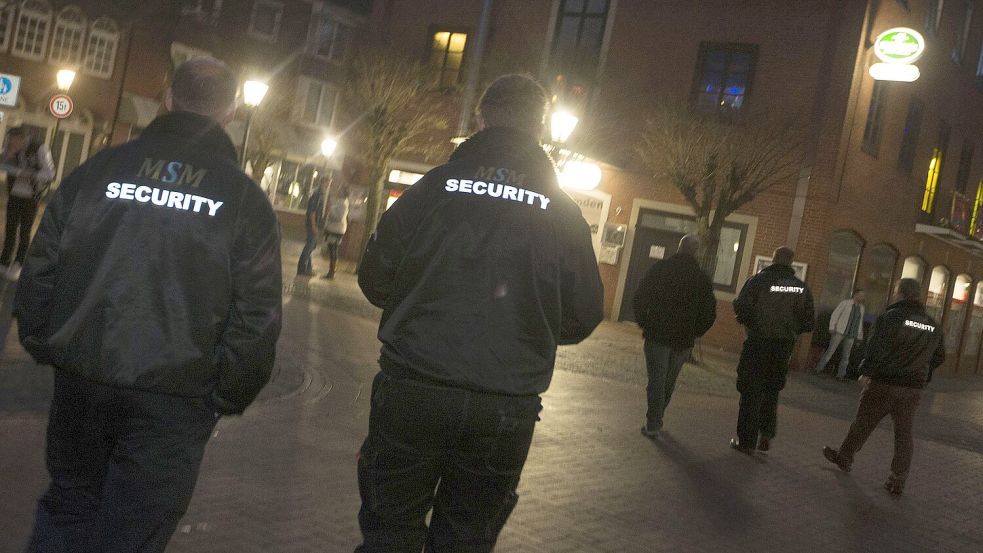 Schon seit Jahren sollen sogenannte City-Streifen für mehr Sicherheit in der Emder Innenstadt sorgen. Foto: J. Doden/Archiv