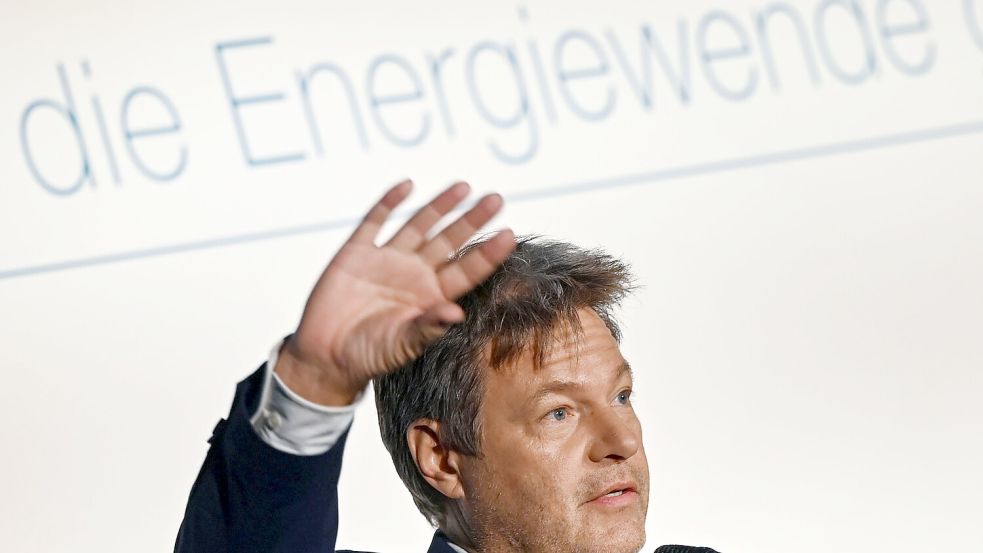 Wohl und Wehe der Energiewende verbinden sich mit seinem Namen: Bundeswirtschaftsminister Robert Habeck. Foto: picture alliance/dpa/Marijan Murat