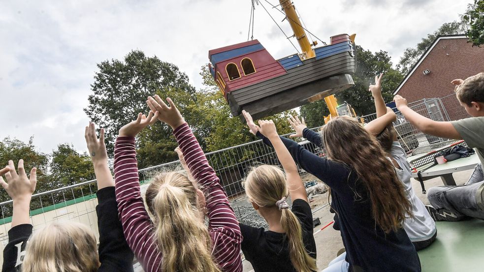 Da hängt das Piratenschff am Haken. Foto: Ortgies