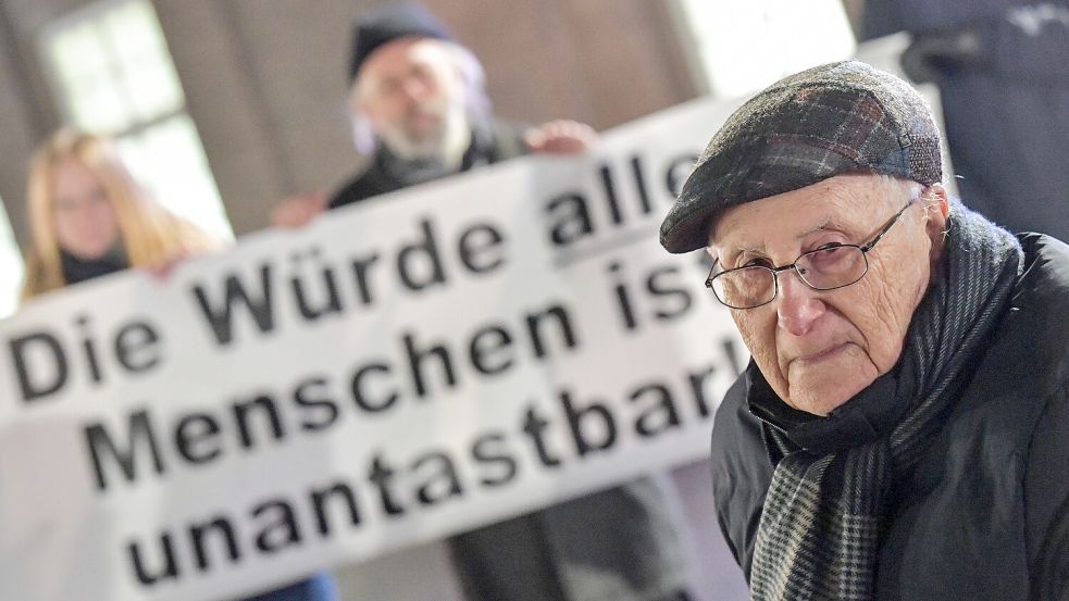 Albrecht Weinberg wird Ehrenbürger von Leer. Foto: Ortgies/Archiv