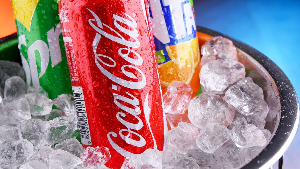 Der Konzern Coca-Cola hat bereits etliche unterschiedliche Getränke auf den Markt gebracht. Jetzt sollen neue dazukommen. Foto: IMAGO IMAGES/Pond5 Images