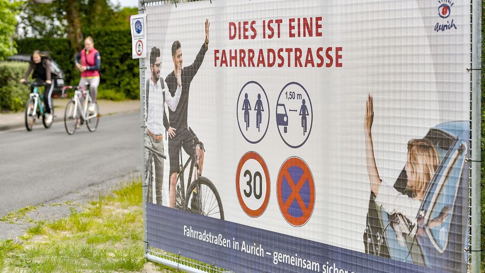 Zur Vision für den Radverkehr in Aurich gehört die Einrichtung von Fahrradstraßen, wie der bisher einzigen im Grünen Weg. Foto: Ortgies