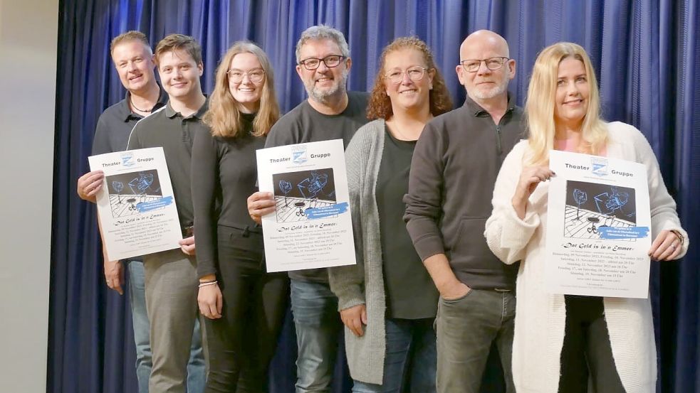 Das Ensemble fürs Kriminalstück: Dietmar Groenhagen, Silas Tempel, Julia Weber, Manfred Rosenboom, Kerstin van Hoorn, Joke Bednorz und Tanja Inhoven. Foto: privat