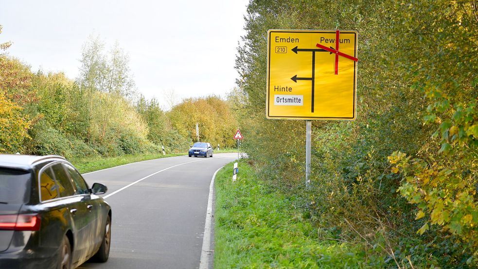 Der Streckenabschnitt zwischen Canum und Groß Midlum bleibt länger gesperrt als geplant. Foto: Wagenaar