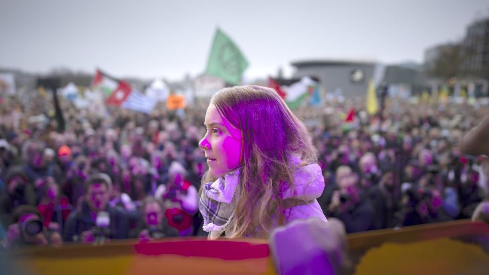 Die Klimaaktivistin Greta Thunberg war einst Ikone und Idol. Nach ihren umstritten Auftritt in Amsterdam, bröckelt ihr Image. Foto: dpa/Peter Dejong