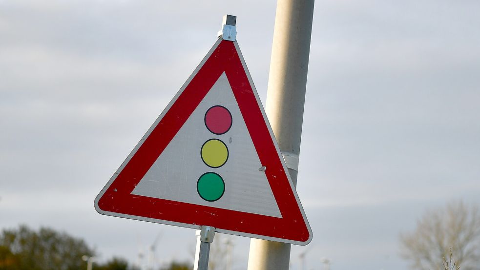 Die Straßensperrung in Hinte wird aufgehoben. Foto: Wagenaar