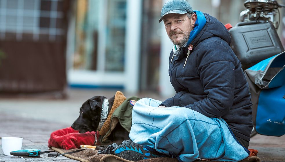 Kai und Mamba trifft man oft in der Leeraner Innenstadt. Foto: Stefan Ostendörp